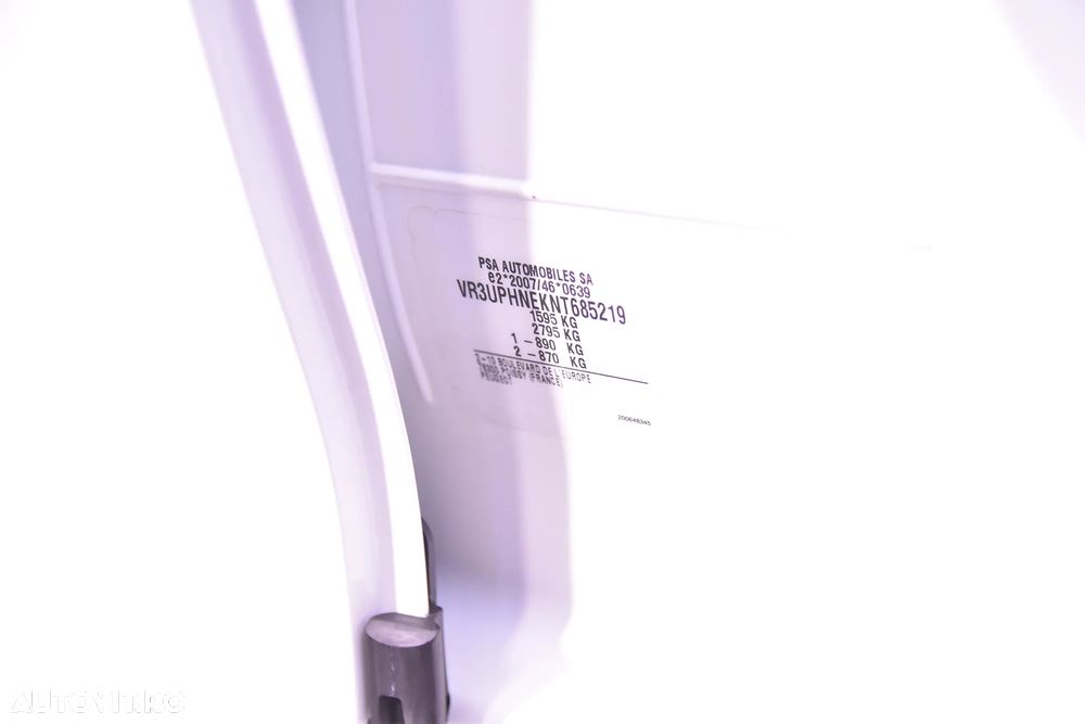 Peugeot 208 1.2 L PureTech STT Active - 23