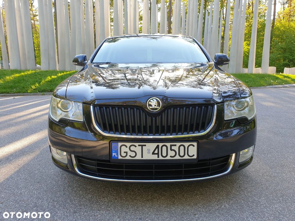 Skoda Superb 2.0 TDI DSG Elegance - 23