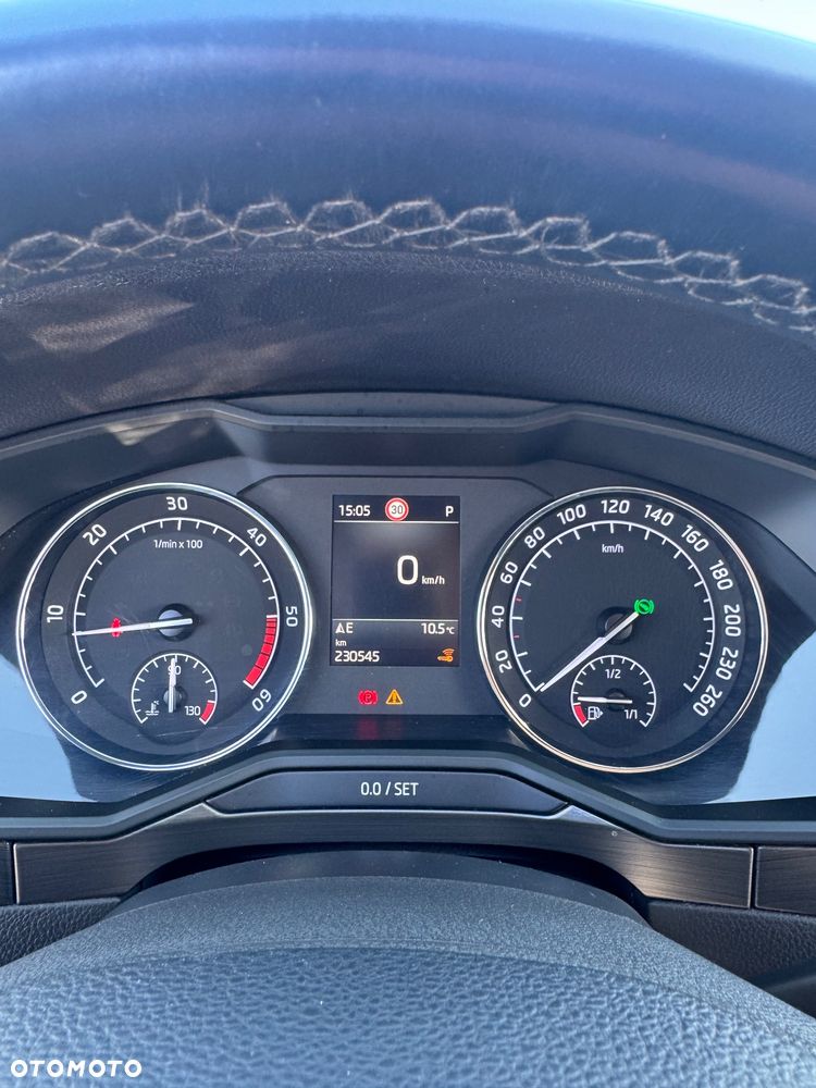 Skoda Superb 2.0 TDI Style DSG - 22