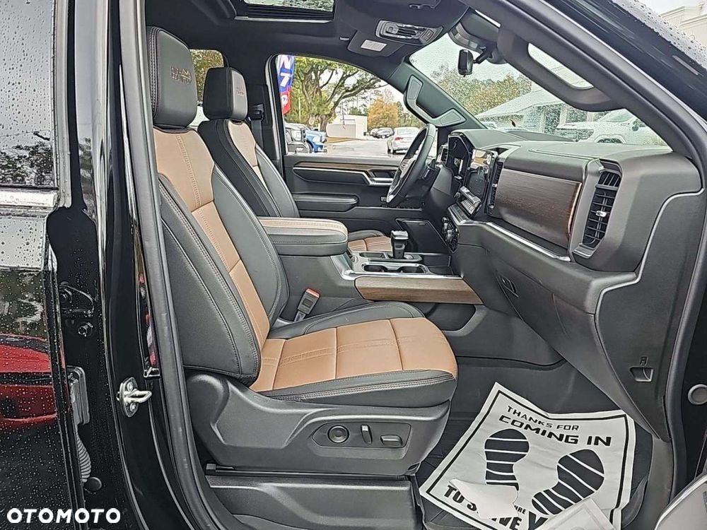 Chevrolet Silverado - 2