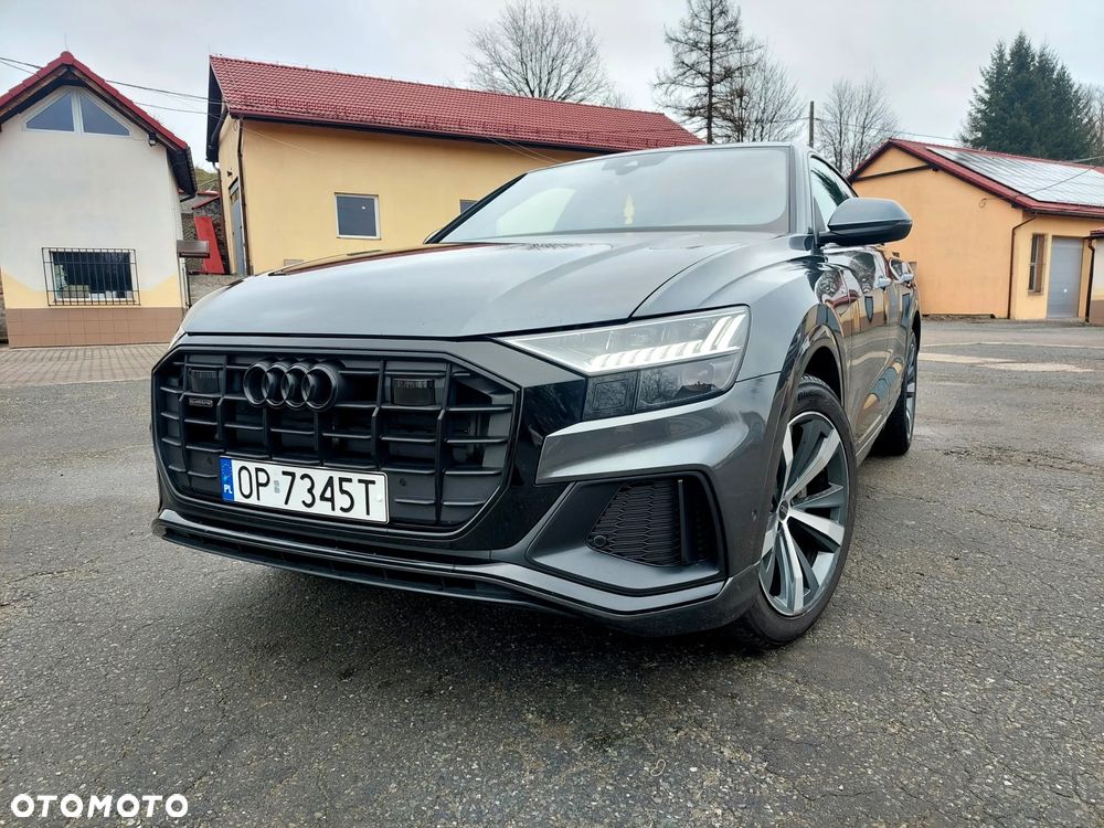Audi Q8 Sportback e-tron - 1