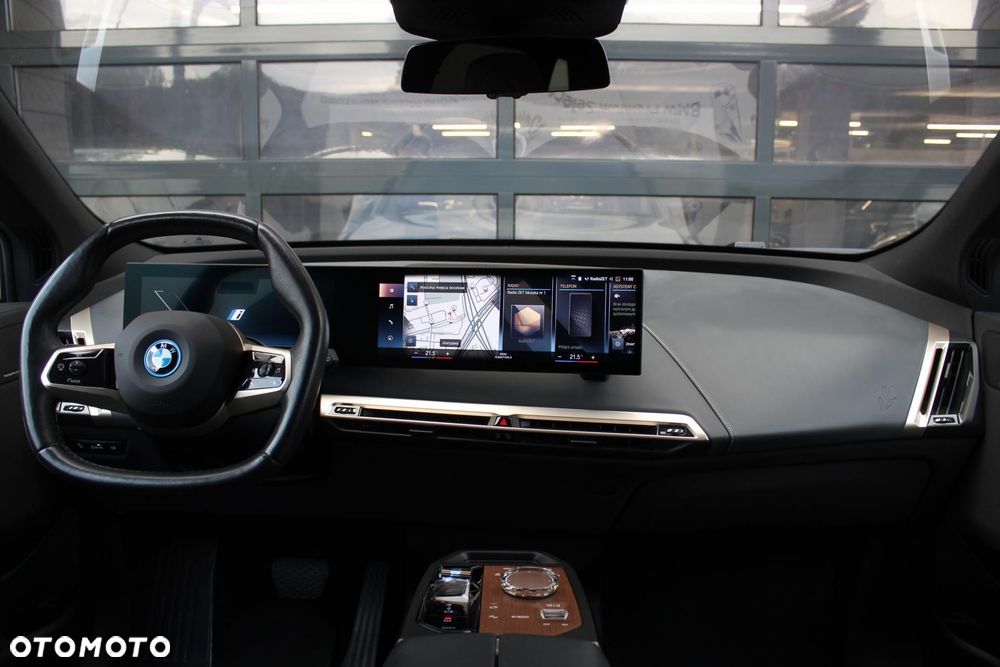 BMW iX - 6