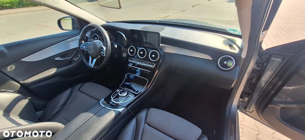 Mercedes-Benz Klasa C 200 9G-TRONIC - 9