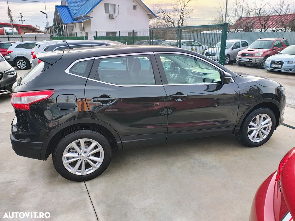 Nissan Qashqai 1.6 DCI N-Connecta - 14