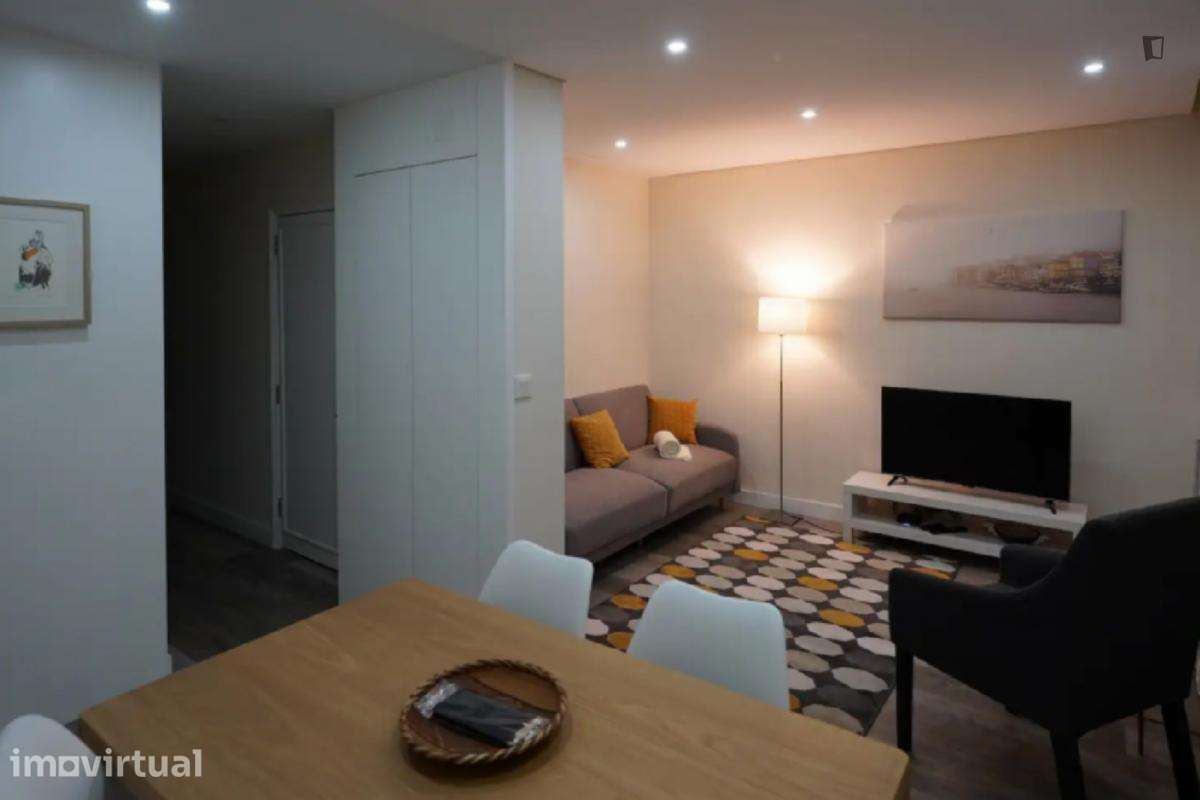 Apartamento com 2 quartos - localizado em Cedofeita Porto - Grande imagem: 4/11