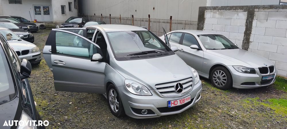 Mercedes-Benz B - 17