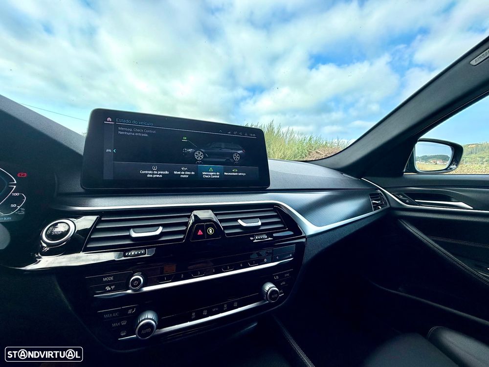 BMW 530 e Pack Desportivo M - 57