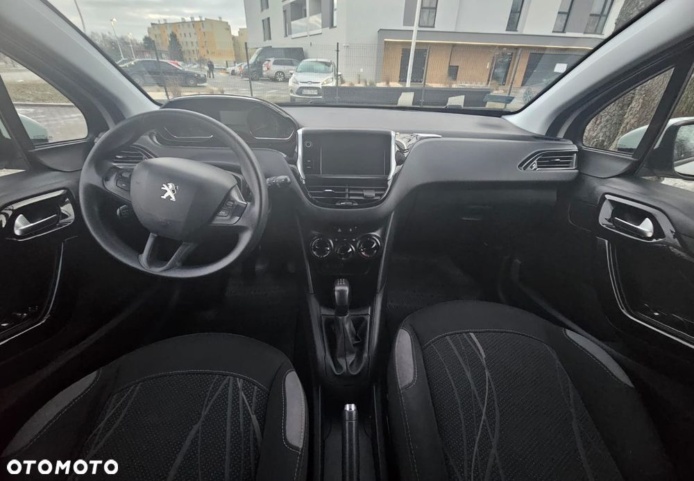 Peugeot 208 HDi 68 Like - 13