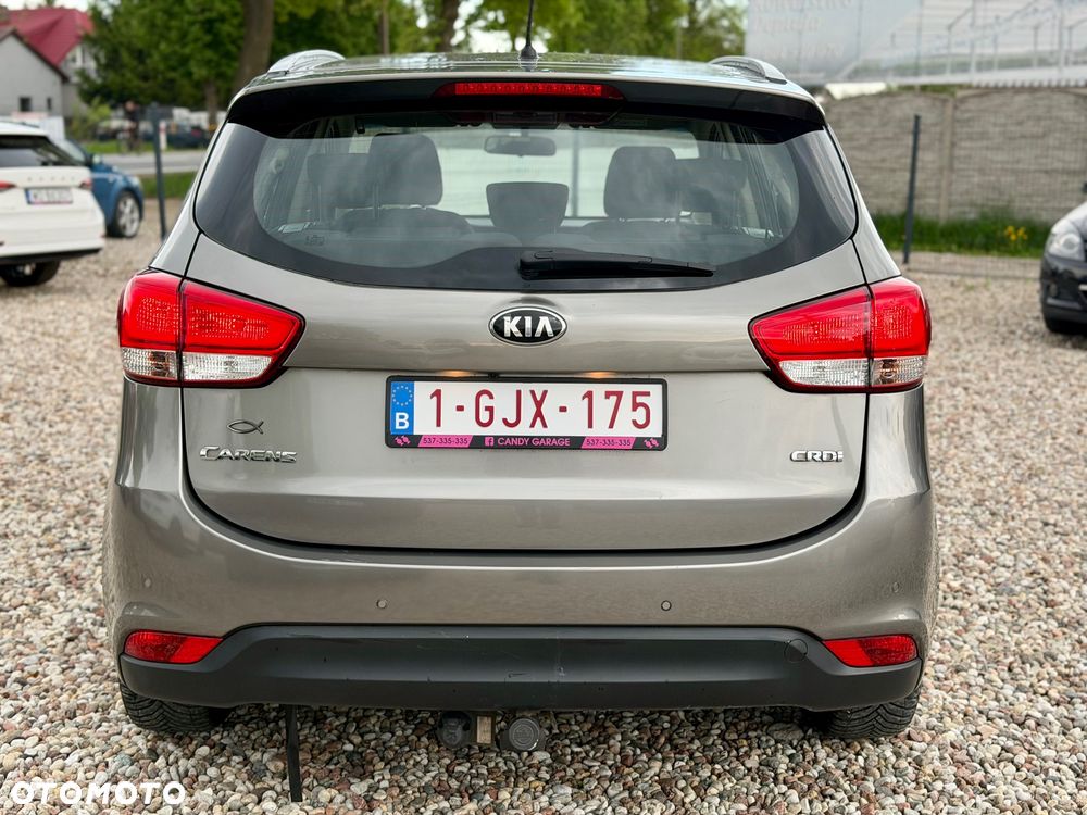 Kia Carens - 3