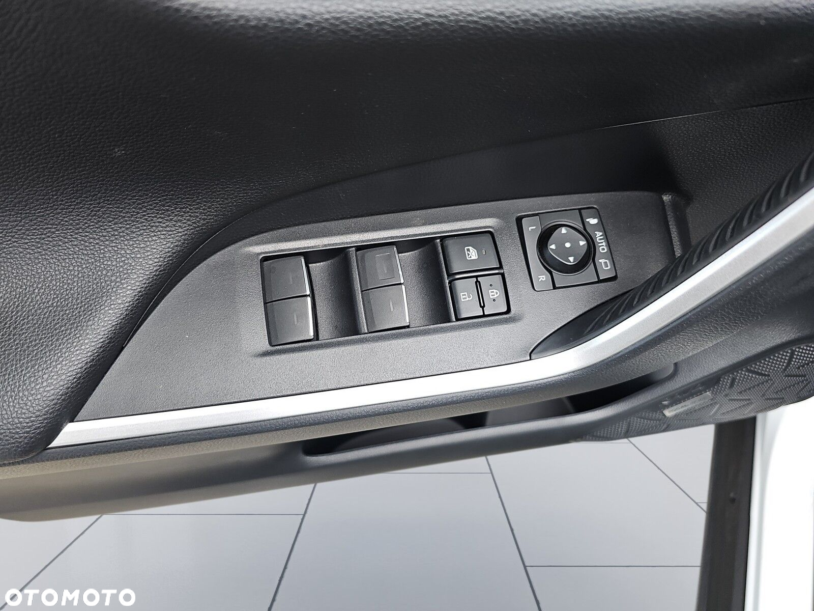 Toyota RAV4 2.5 Hybrid Selection 4x4 - 21