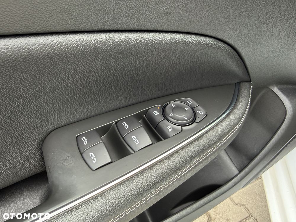 Opel Insignia 2.0 CDTI Innovation S&S - 18
