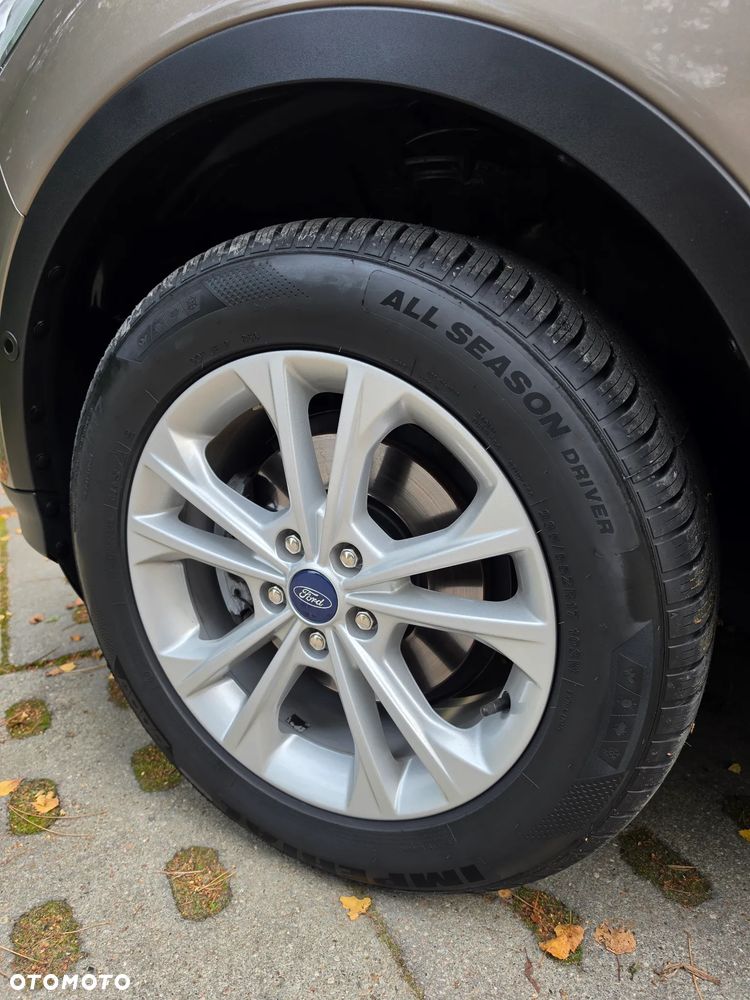 Ford Kuga 1.5 EcoBoost 2x4 Titanium - 39