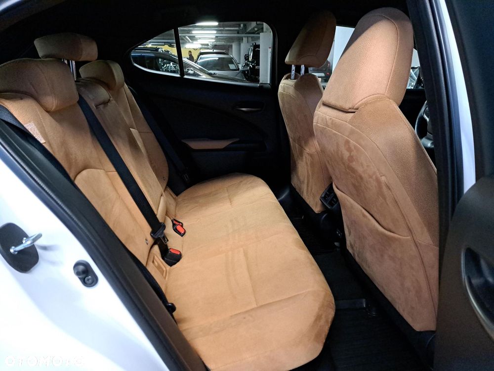 Lexus UX 250h GPF Business 2WD - 12