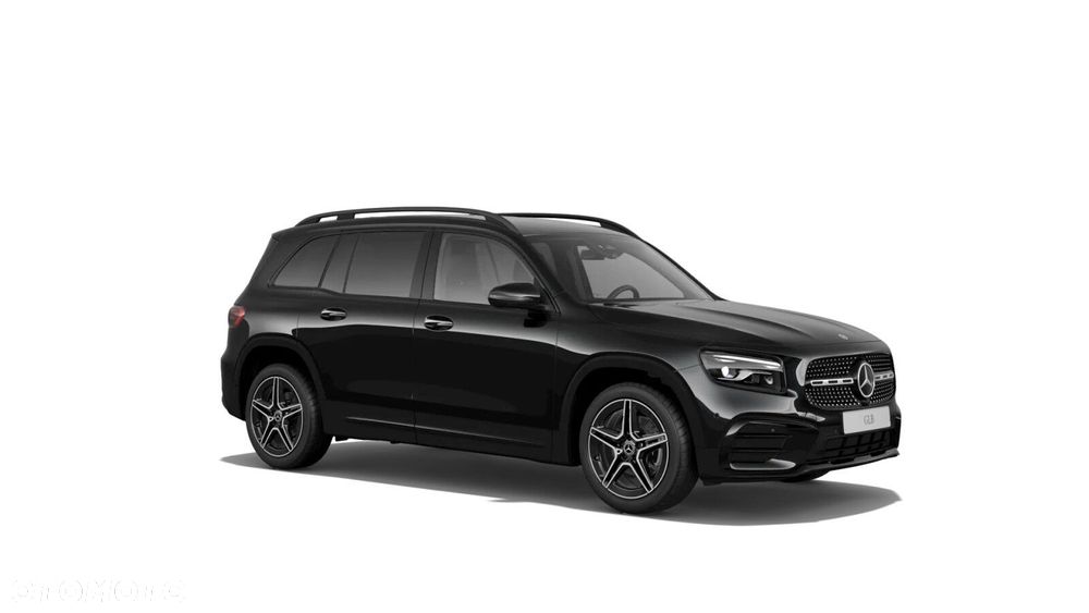 Mercedes-Benz GLB - 14