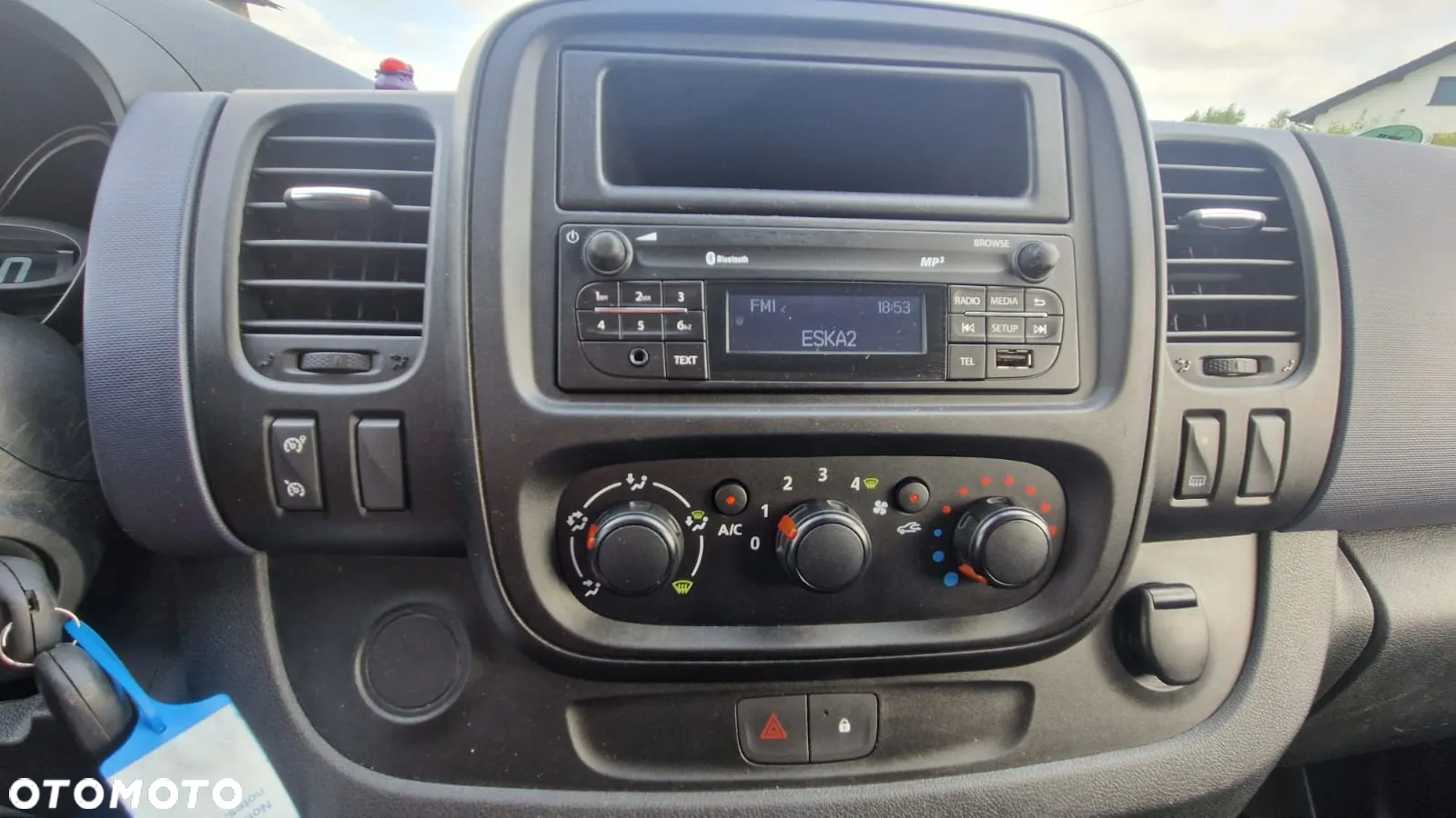 Opel Vivaro - 17
