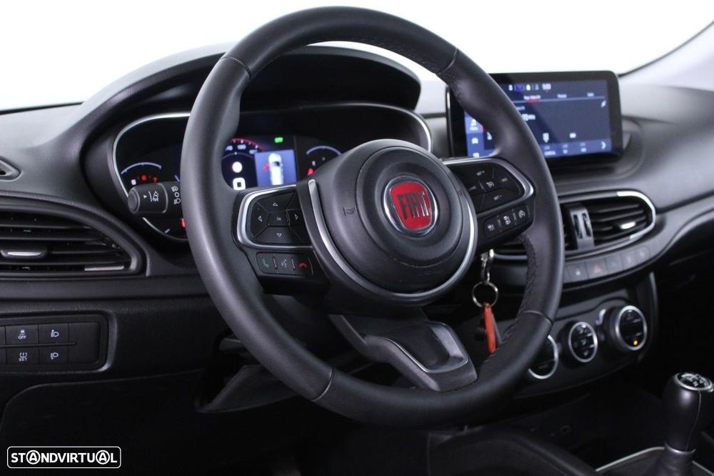 Fiat Tipo Station Wagon Cross 1.0 GSE T3 Cross - 21