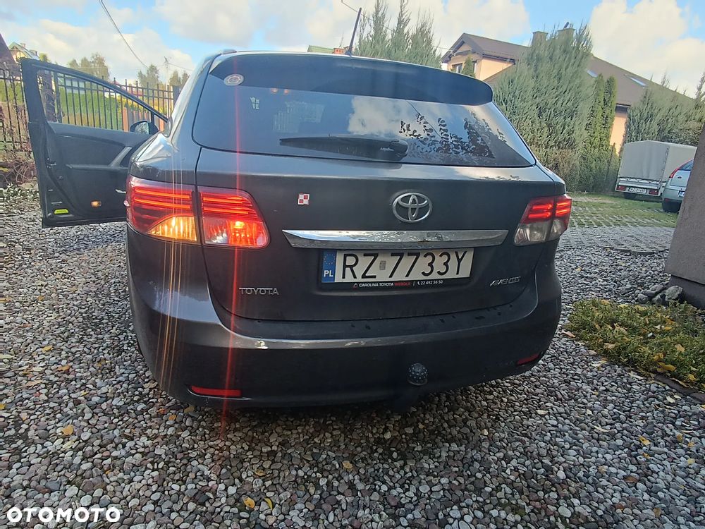 Toyota Avensis - 29