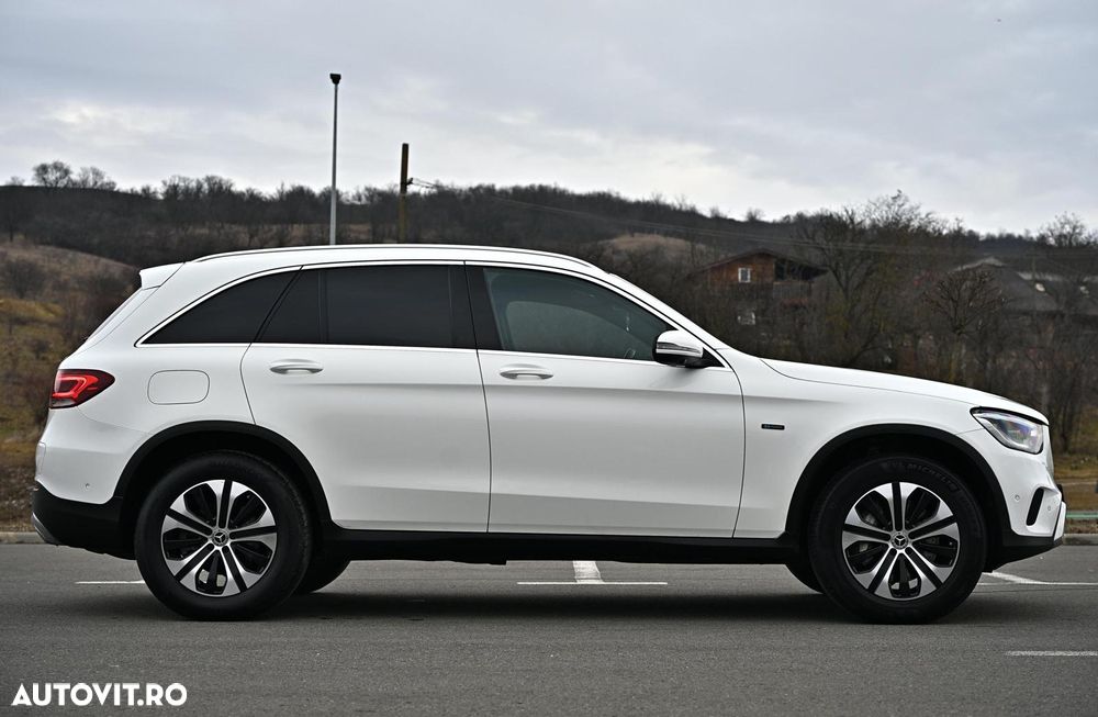 Mercedes-Benz GLC 300 e 4MATIC - 7