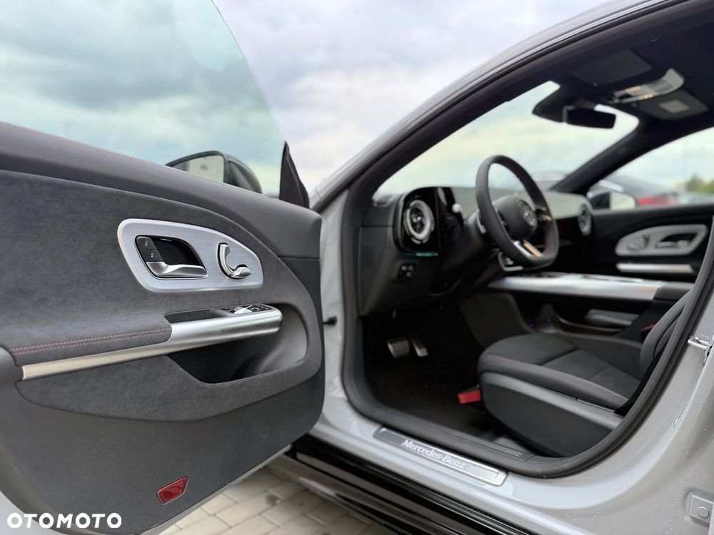 Mercedes-Benz CLA - 20