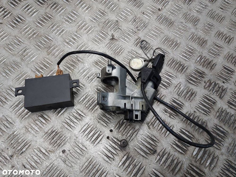 STACYJKA Z KLUCZYKIEM VOLKSWAGEN PASSAT B4 357905851D - 3