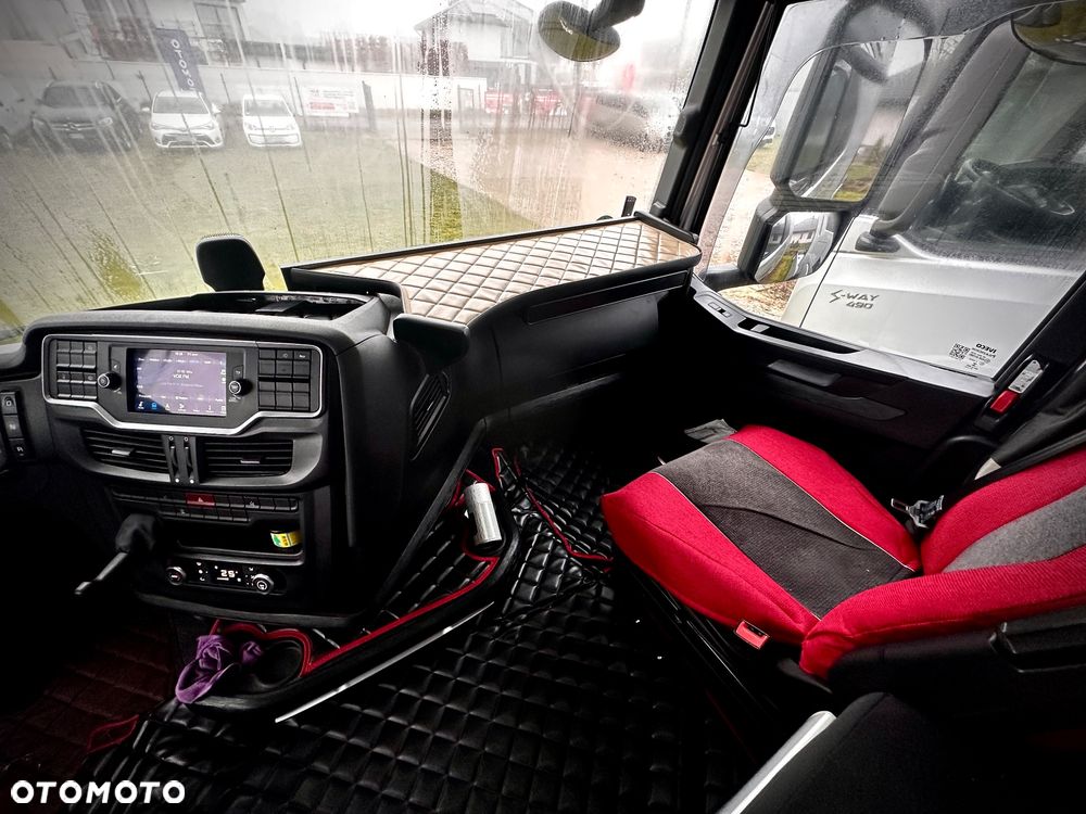 Iveco IVECO S-WAY 490 AS - 17