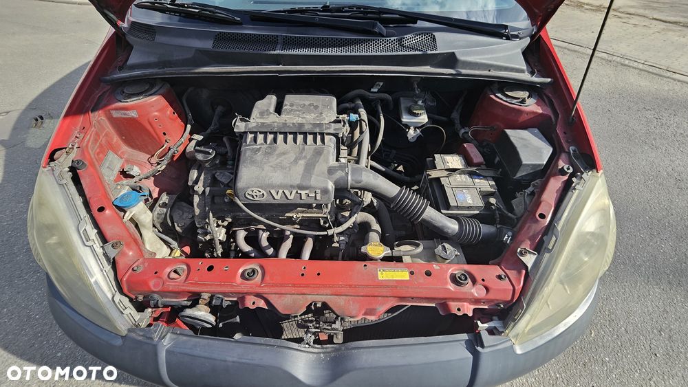 Toyota Yaris 1.0 Base - 8