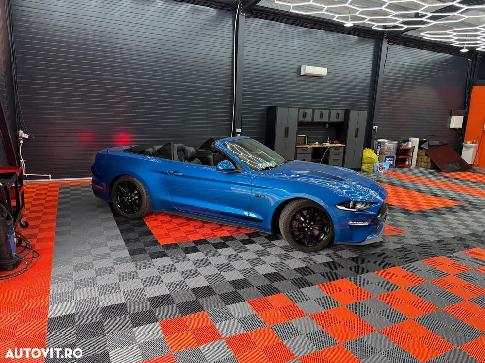 Ford Mustang - 2