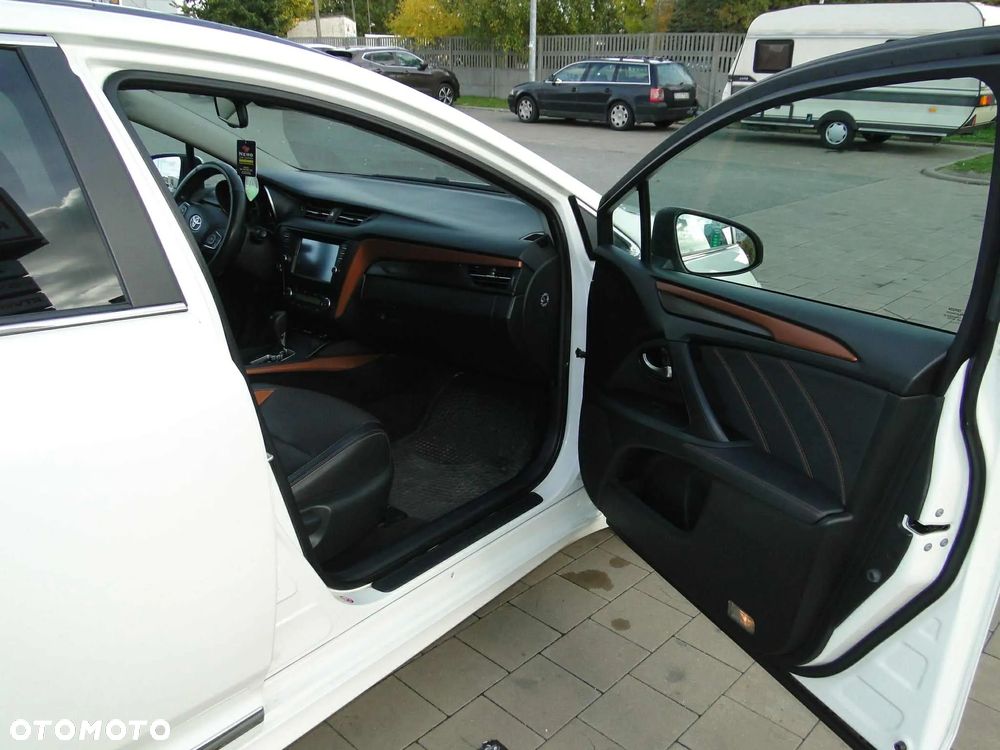 Toyota Avensis 2.0 Prestige MS - 9