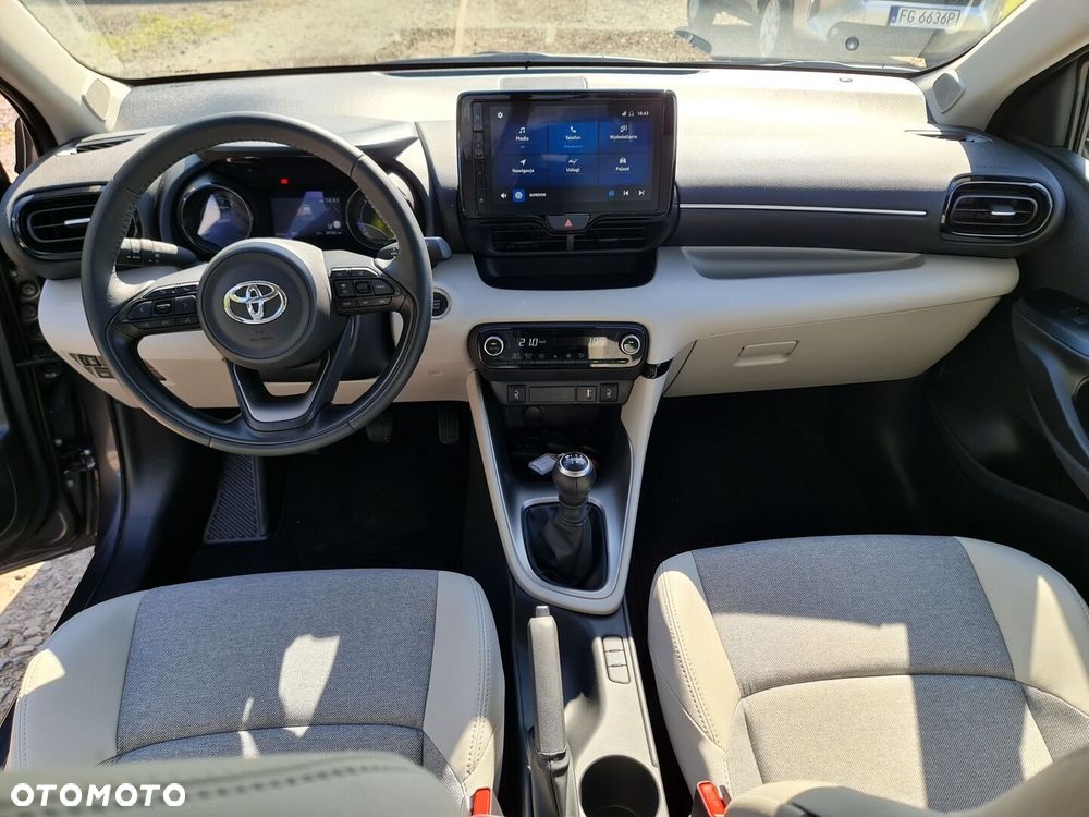 Toyota Yaris 1.5 Executive - 9