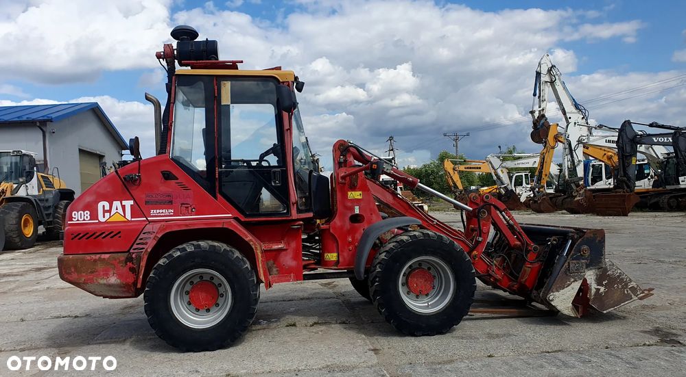 Caterpillar 908 - 4