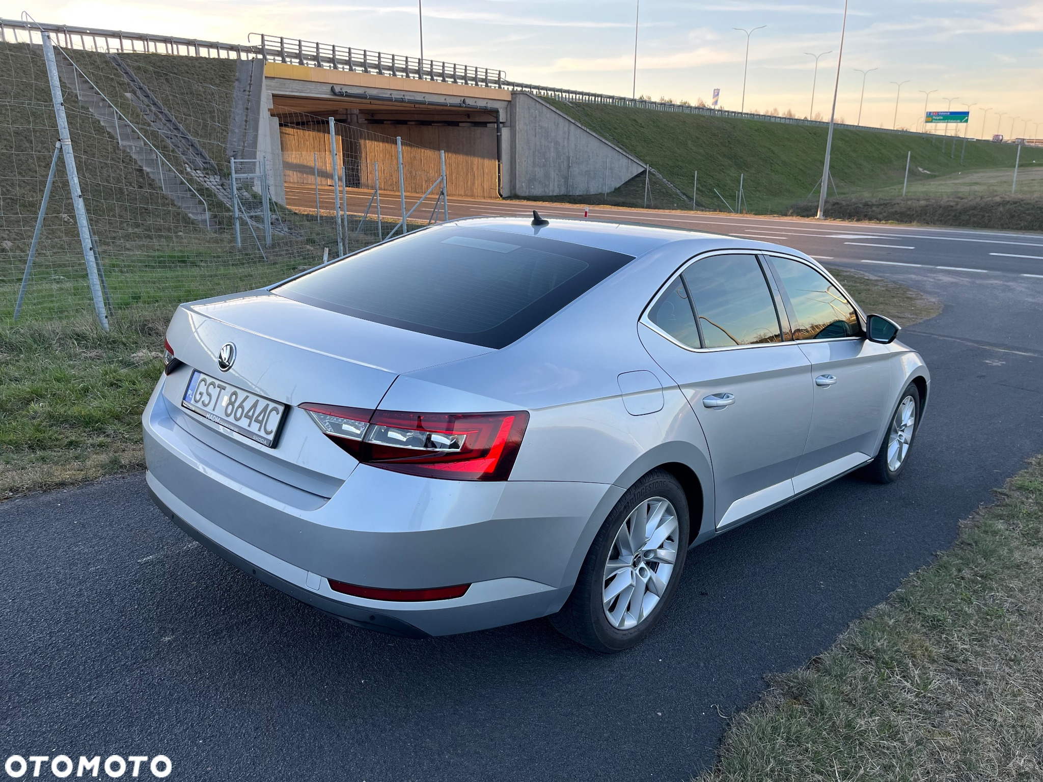 Skoda Superb 2.0 TDI Style DSG7 - 4