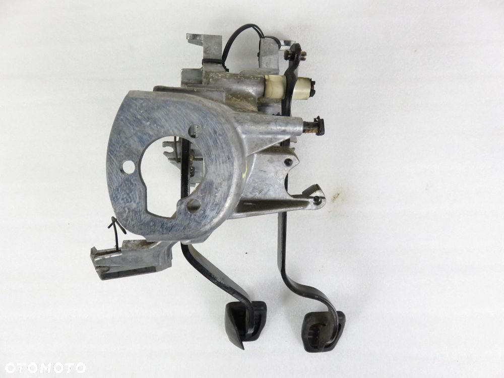 PEDAŁY HAMULCA SPRZĘGŁA AUDI 80 B4 8A0721115D 811907343B - 4