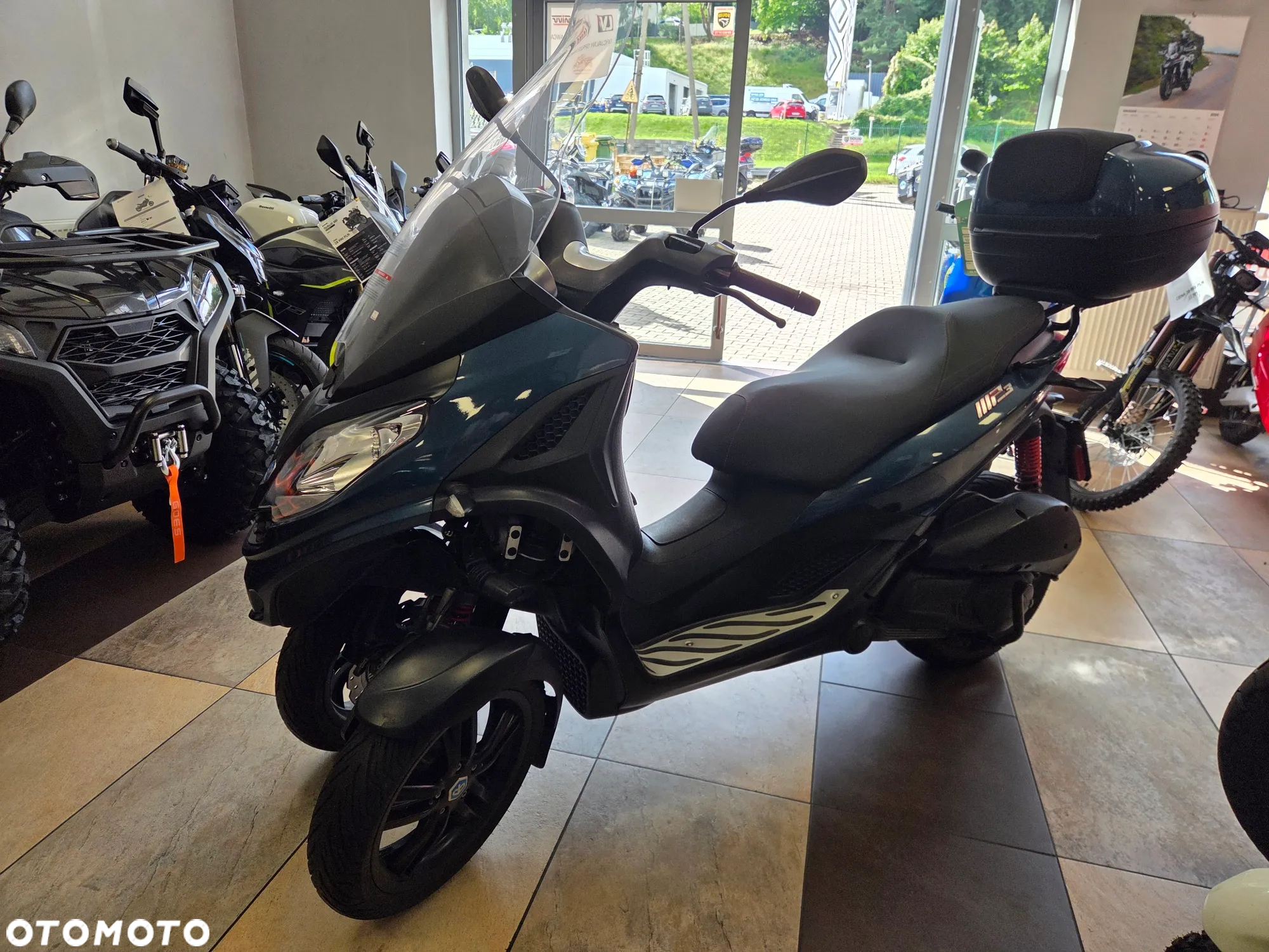 Piaggio MP-3 - 4