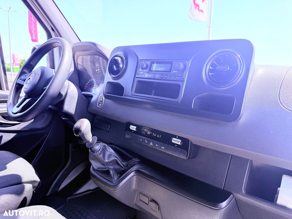 Mercedes-Benz Sprinter - 31