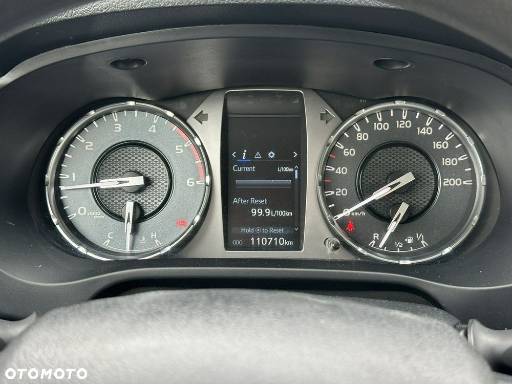 Toyota Hilux 2.4 D-4D Double Cab DLX 4x4 - 20