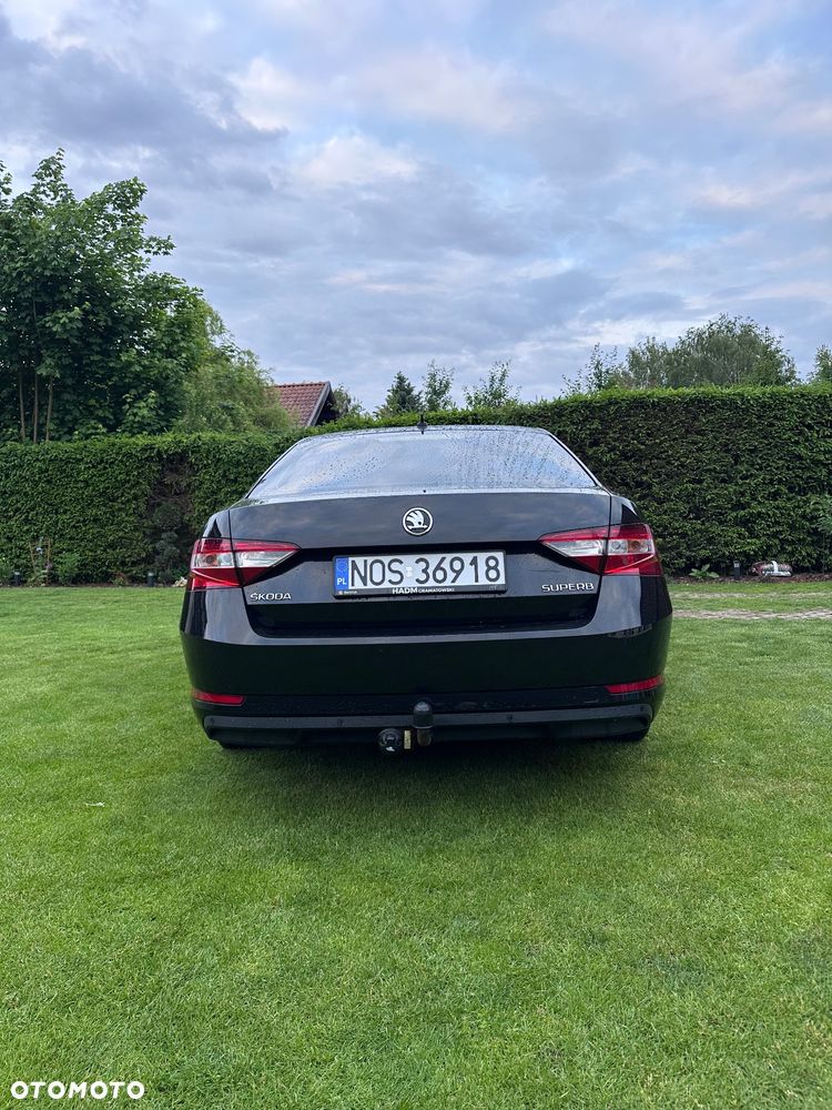Skoda Superb 2.0 TDI Ambition DSG7 - 4