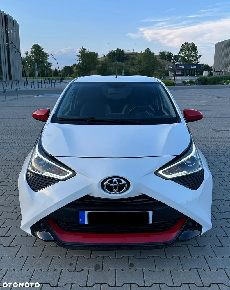 Toyota Aygo x-play - 3