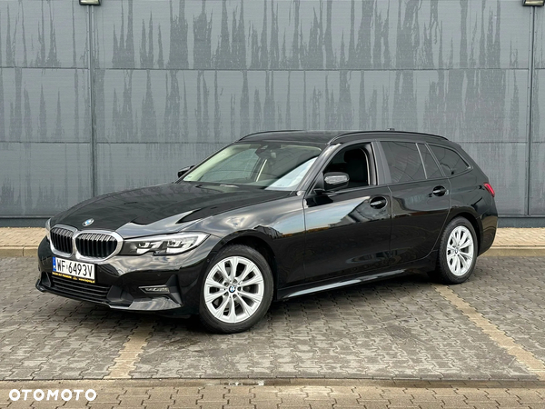 BMW Seria 3 318i Advantage