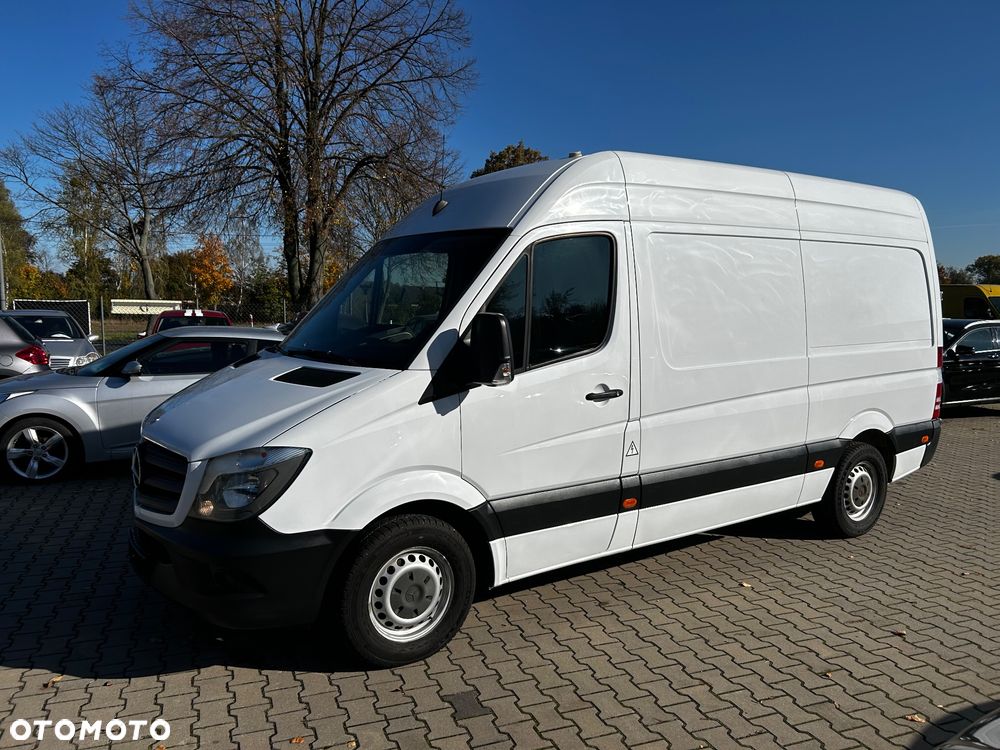 Mercedes-Benz Sprinter - 2