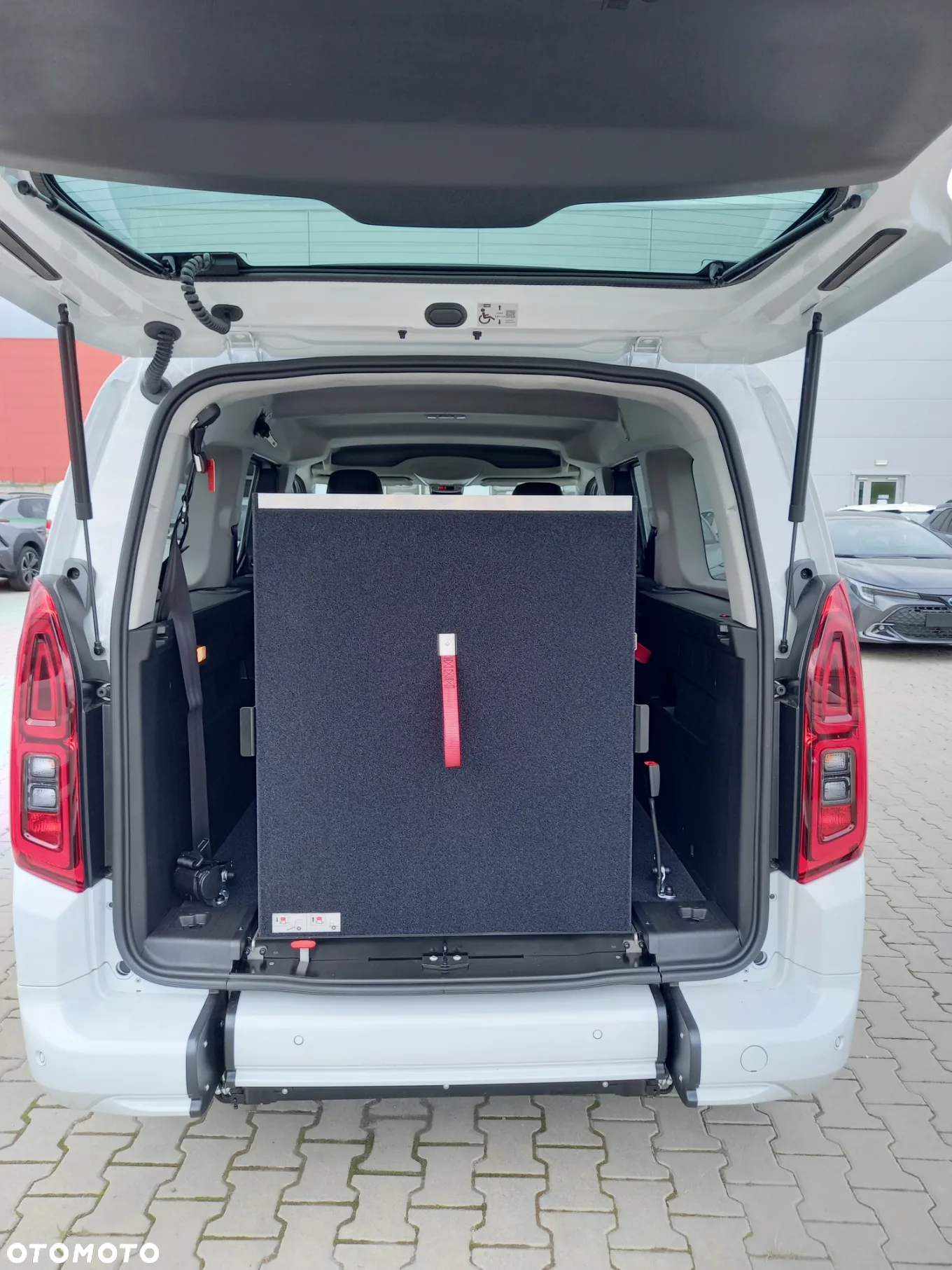 Toyota Proace City Verso 1.5 D-4D VIP - 10