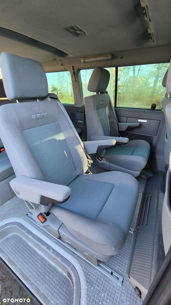 Volkswagen Multivan TDI - 9