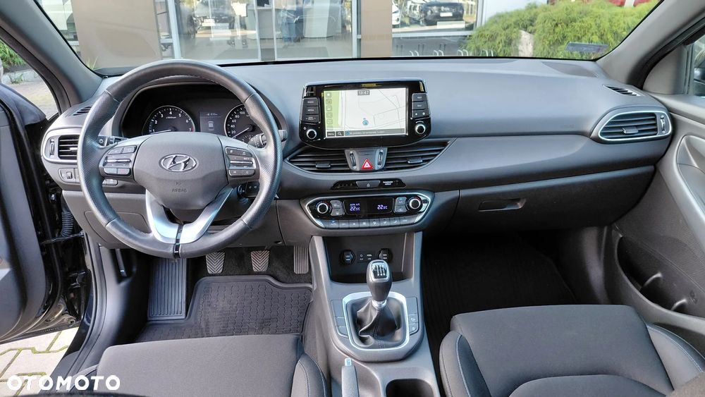 Hyundai i30 1.4 BlueDrive Go - 11