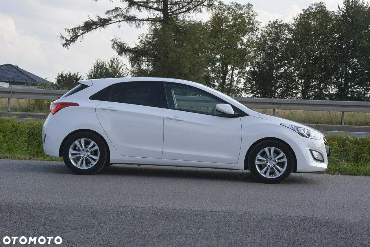 Hyundai i30 1.6 CRDi BlueDrive Go - 11