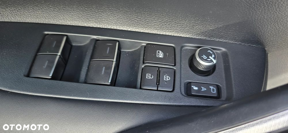 Toyota Corolla 2.0 Hybrid Comfort - 33