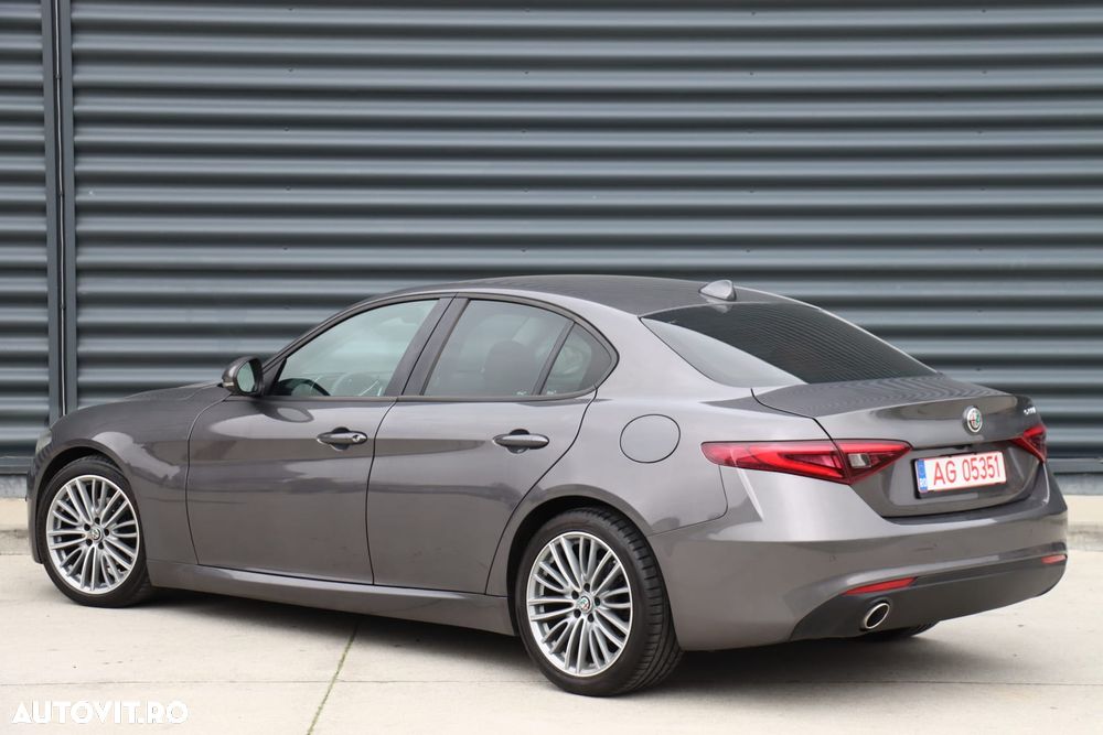 Alfa Romeo Giulia 2.2 Diesel AT8-Q4 Tributo Italiano - 4