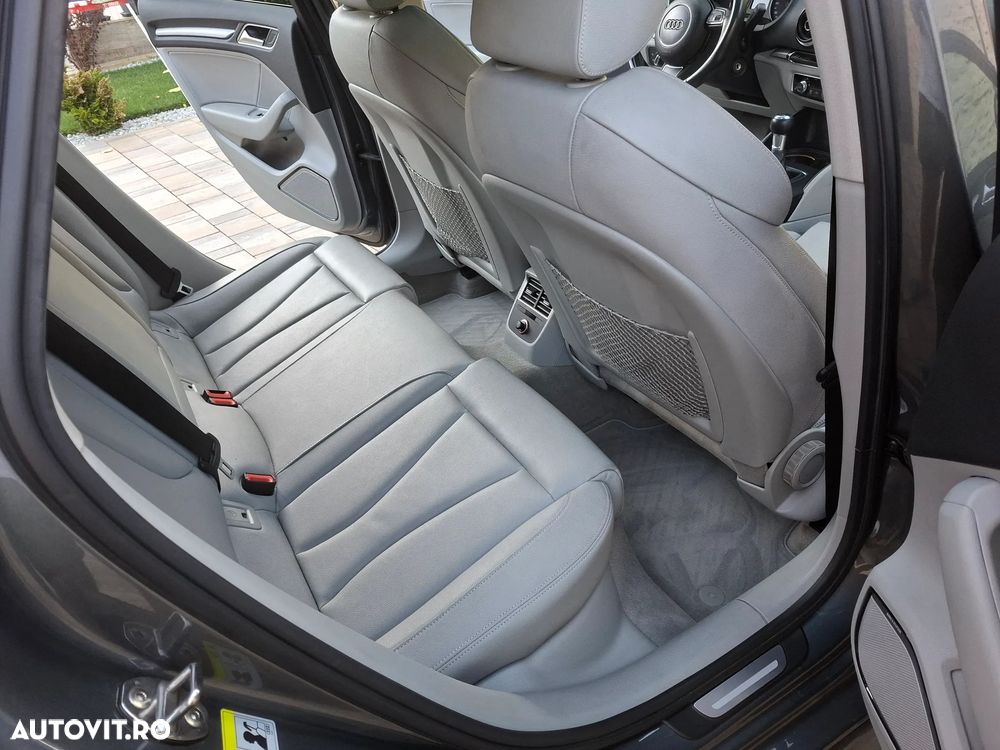 Audi A3 2.0 TDI (clean diesel) S line Sportpaket - 7