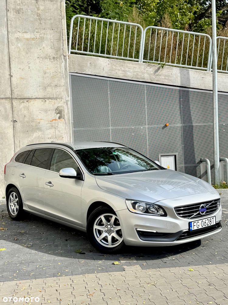 Volvo V60 D4 Geartronic Momentum - 6
