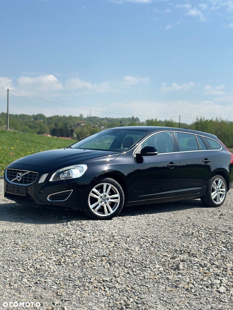 Volvo V60 T3 Summum - 2