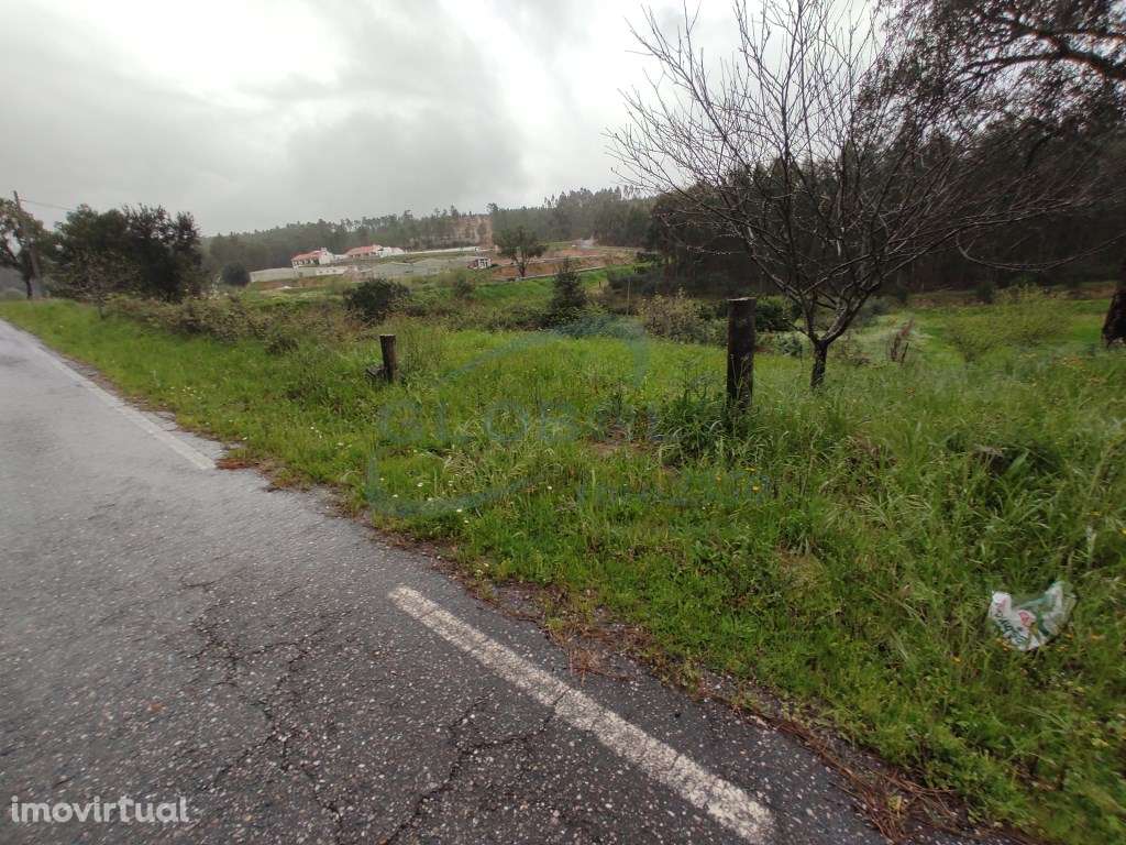 Terreno com 7.570 m², construção existente e excelente acessibilida... - Grande imagem: 5/14