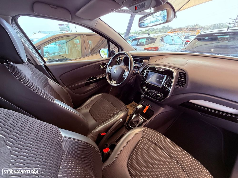 Renault Captur 1.2 TCe Exclusive EDC - 25